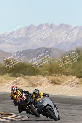 media/Nov-16-2025-Race Pace (Sun) [[8c5fa54630]]/Non Verified Riders (1st 20 Minutes)/2-Turn 10 (1010am)/